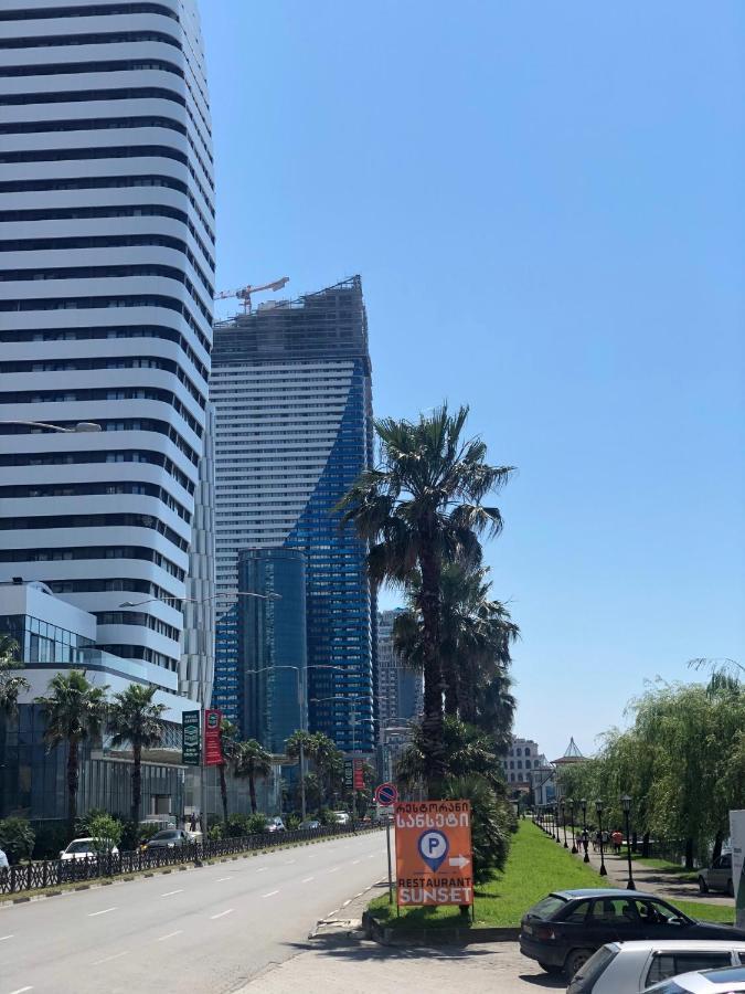 Apart Twin Lola Batumi Bagian luar foto